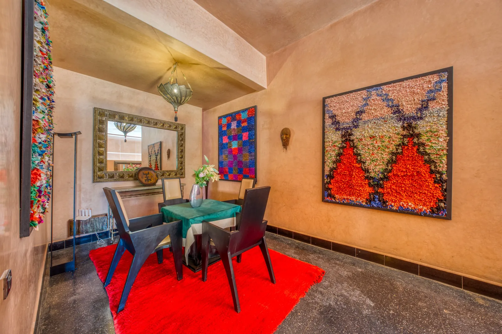 Colour and art in the interiors