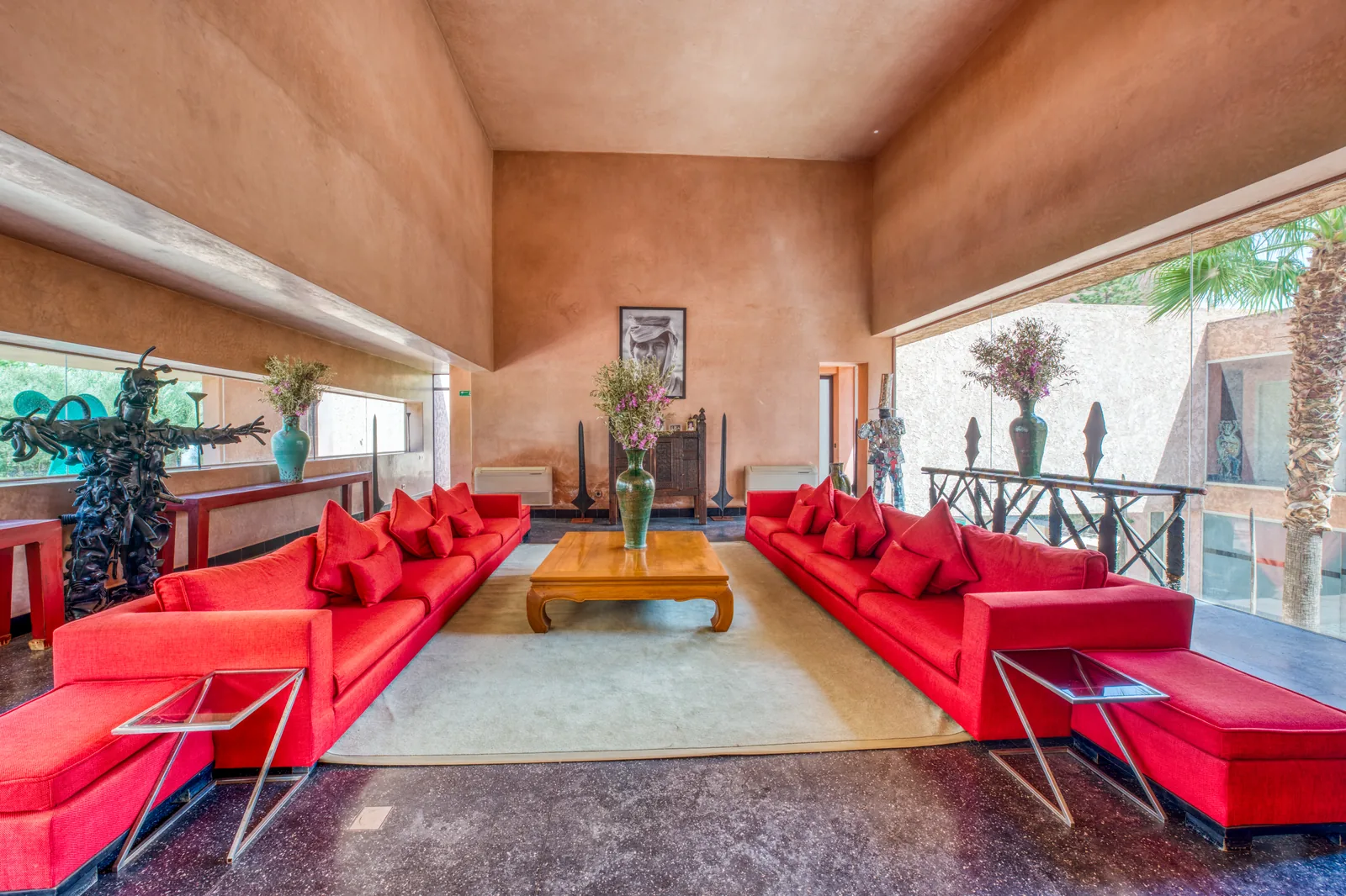 Lounges opening onto the estate